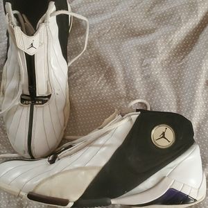 Jordan's size11